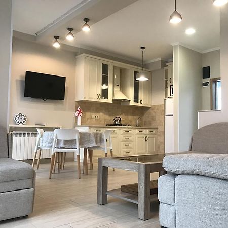 Piazza Apartment Batumi Bagian luar foto