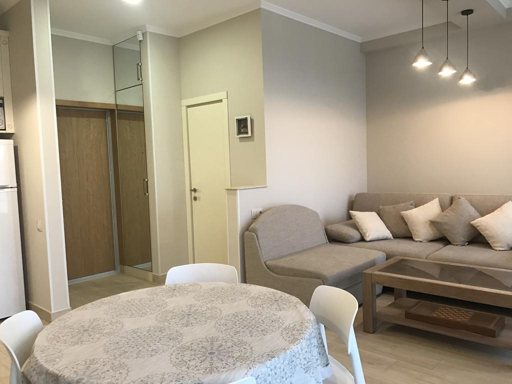 Piazza Apartment Batumi Bagian luar foto