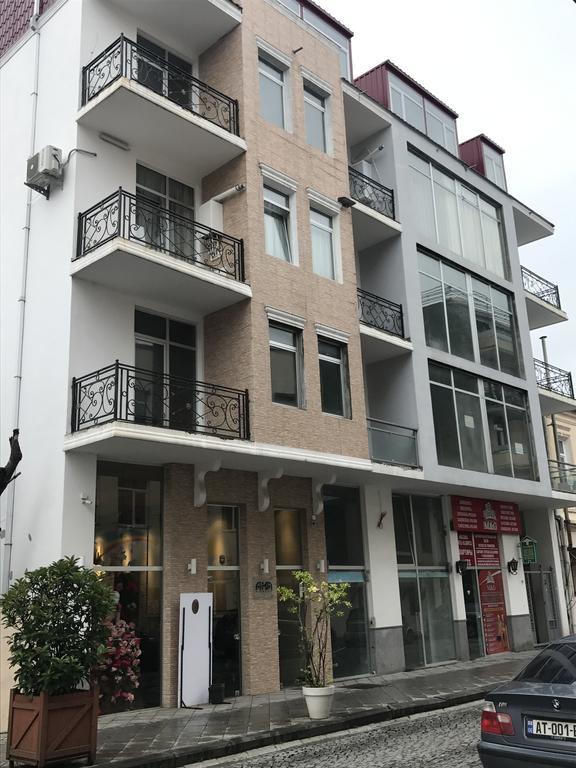 Piazza Apartment Batumi Bagian luar foto