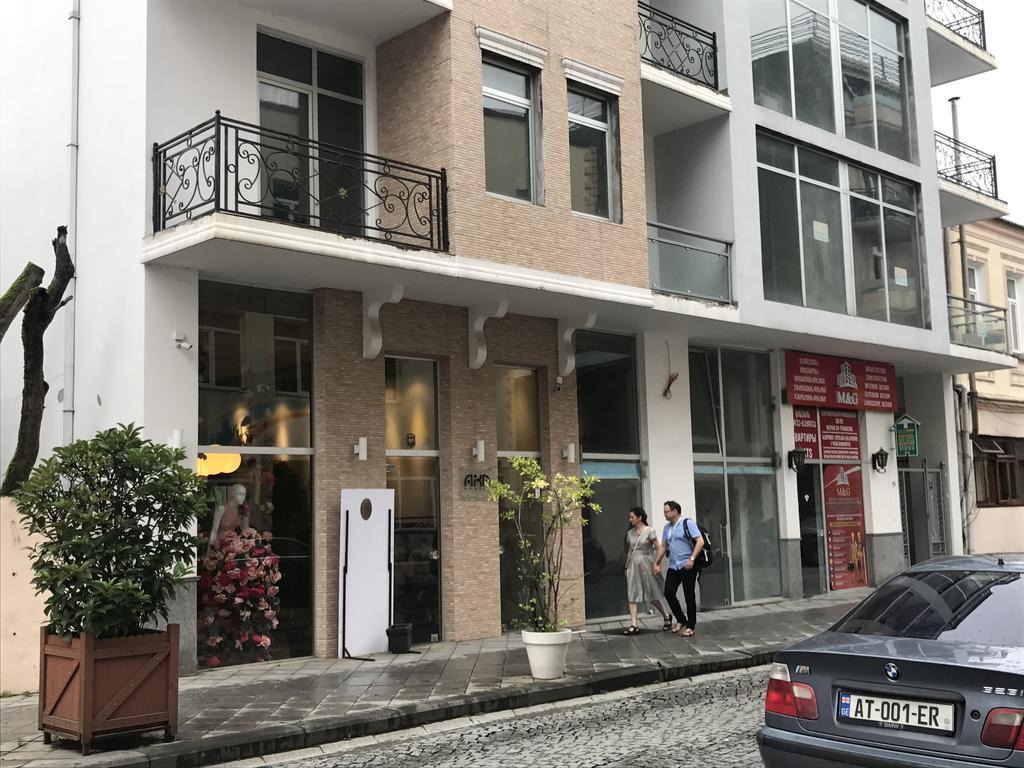 Piazza Apartment Batumi Bagian luar foto