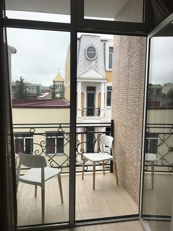 Piazza Apartment Batumi Bagian luar foto