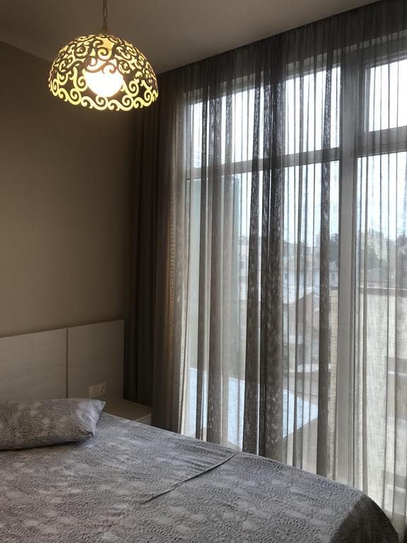 Piazza Apartment Batumi Bagian luar foto